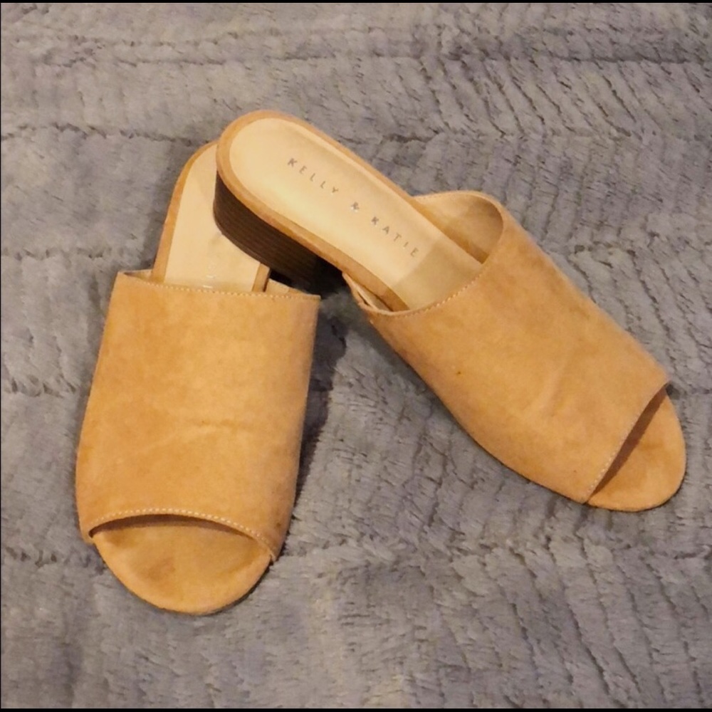 Nude Mules